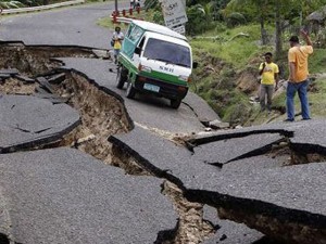 Tin tức trong ngày - Thảm họa động đất Nepal qua lời kể người sống sót