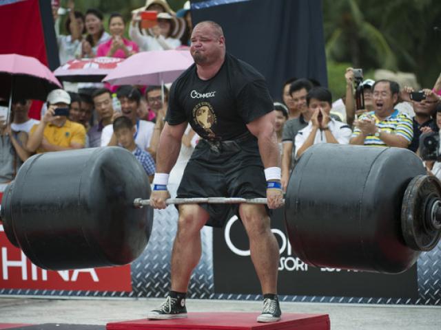 Thể thao - Nâng 900kg, "Gấu lớn" lần 3 vô địch thiên hạ