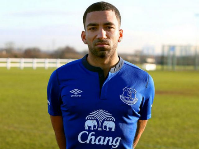 Bóng đá - SAO Everton bị cảnh sát "sờ gáy" vì thói côn đồ