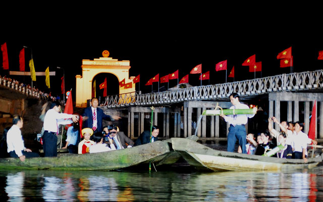 Tin tức trong ngày - Cây cầu của khát vọng thống nhất