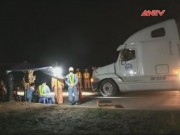 Video An ninh - Xử lý xe quá tải đang tàn phá cao tốc Nội Bài – Lào Cai