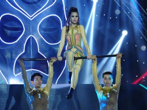 Ca nhạc - MTV - Đông Nhi không muốn đoán trước kết quả The Remix