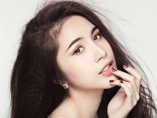 Bí quyết làm đẹp - Kẻ lông mày đẹp với 4 bước đơn giản