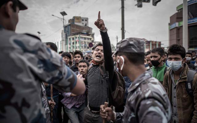 Tin tức trong ngày - Đụng độ bùng lên tại thủ đô Nepal sau động đất kinh hoàng