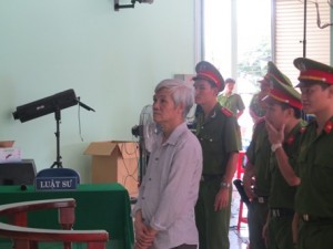 Hồ sơ vụ án - Nước mắt 2 người vợ trong phiên xử kẻ giết bạn trừ nợ