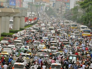 Tin tức trong ngày - Sau nghỉ lễ, người Hà Nội lại leo vỉa hè đi làm