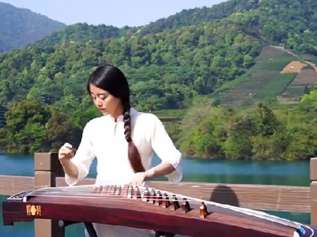 Ca nhạc - MTV - Video: Cô gái đàn tranh "thổi hồn" cho See You Again