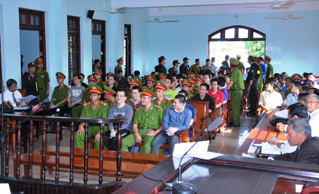 Pháp luật - Xét xử băng nhóm “xã hội đen” lớn nhất miền Tây