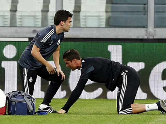 Bóng đá - Nóng: Ronaldo chấn thương lưng, Real lo sốt vó