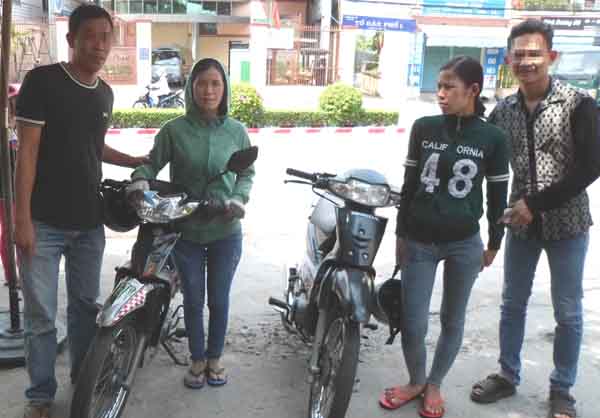 Tin tức trong ngày - Nhóm nữ tặc bị tóm, giới bán vé số ở Bình Dương "ăn mừng"