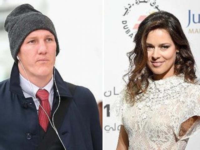 Bóng đá - Yêu mỹ nhân làng quần vợt, Schweinsteiger "nếm trái đắng"