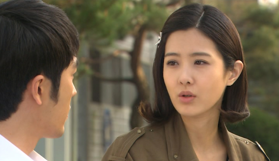 Phim - Người đẹp phim 18+ lột xác thành "gái nhà lành"