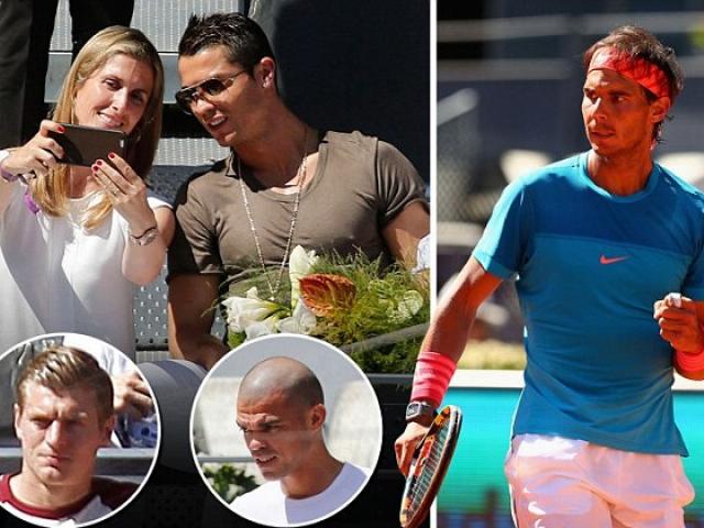 Thể thao - Tới cổ vũ Nadal, Ronaldo bị fan nữ "quây"