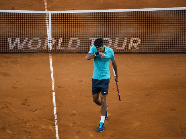 Federer dốc sức hay bỏ qua Roland Garros