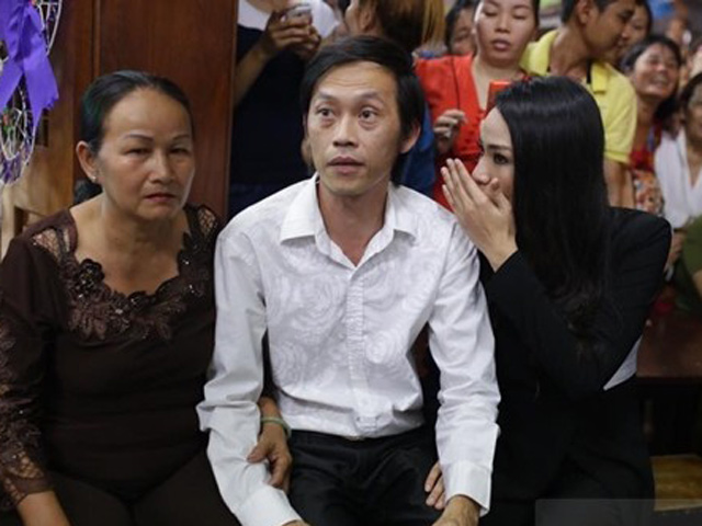 Bạn trẻ - Cuộc sống - Đám tang sao Việt: Đâu phải là nơi xin chữ ký!?