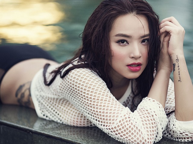 Ca nhạc - MTV - Hải Băng diện bikini khoe hình xăm sexy