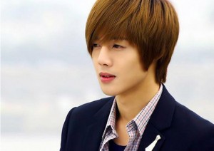 Phim - Kim Hyun Joong bỏ 12 tỷ đồng để “mua chuộc” bạn gái