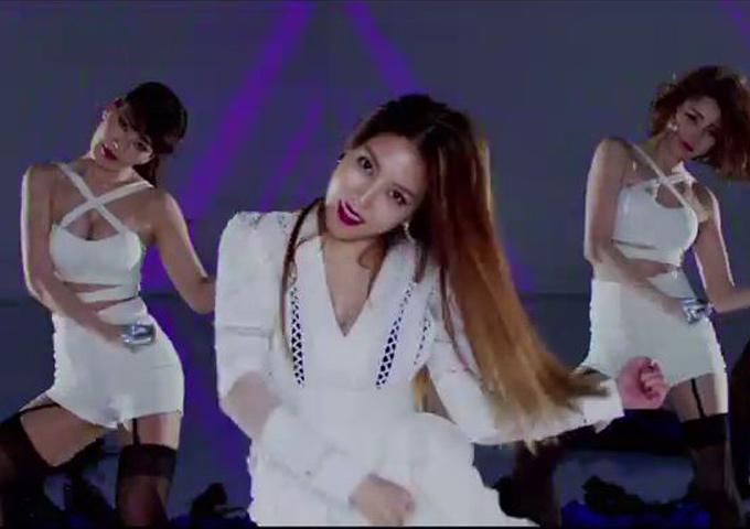 Ca nhạc - MTV - “Nữ hoàng nhạc Pop” BoA sexy bất ngờ trong MV mới