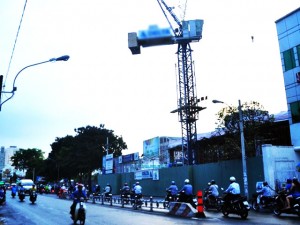 Tin tức trong ngày - Rùng mình với &quot;bẫy tử thần&quot; nặng hàng tấn lơ lửng trên cao