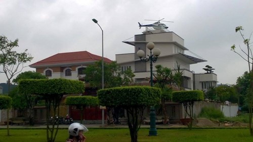 Tài chính - Bất động sản - Lộ đại gia có trực thăng đậu nóc biệt thự