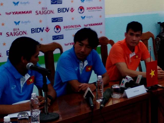 Bóng đá - "Công Vinh - Công Phượng dự bị là bình thường"