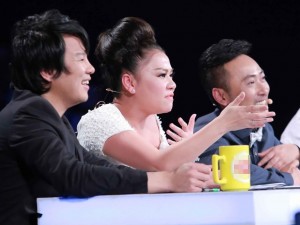 Ca nhạc - MTV - Thu Minh khoe giọng “khủng” khi hát mẫu tại VN Idol