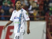 Bóng đá - Ronaldinho đọ siêu phẩm với &quot;vua đá phạt&quot; Bundesliga