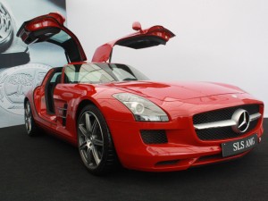 Ô tô - Xe máy - Cận cảnh siêu xe &quot;cửa cánh chim&quot; Mercedes SLS AMG