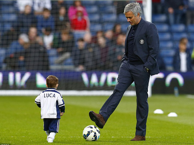 Bóng đá - Chelsea thua thảm: Tại anh, tại ả hay tại ai