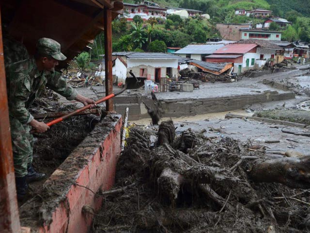 Tin tức trong ngày - Colombia: Bị lũ quét vùi lấp, bé 11 tháng sống sót thần kỳ