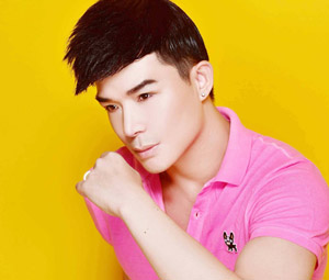 Sao ngoại-sao nội - Nathan Lee mang "kho đồ hiệu" đến với "Điệp vụ tuyệt mật"