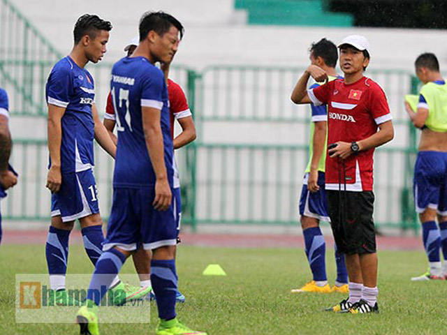 Bóng đá - Thầy trò HLV Miura "dãi nắng, dầm mưa" ở Thái Lan