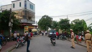 Pháp luật - Truy bắt kẻ phóng hỏa đốt nhà, đâm 2 người thương vong