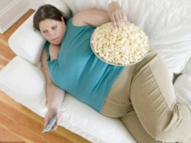 Cười 24h - Tin vịt: Phụ nữ 9x đồng loạt kiện siêu thị