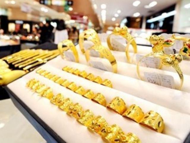 Tài chính - Bất động sản - Tỷ giá chỉ còn cách trần 25 đồng, vàng tăng nhẹ