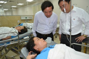 Tin tức trong ngày - Xác định nguyên nhân vụ hàng chục công nhân ngộ độc khí