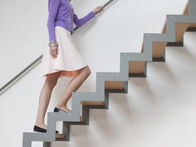 Sức khỏe đời sống - Lợi ích bất ngờ của việc đi bộ 2 phút cho dân công sở