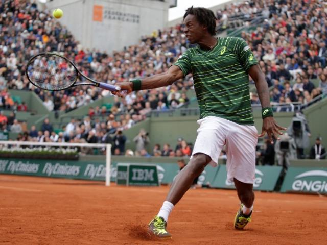 Tennis - Hot shot: FedEX bó tay vì siêu phẩm "lá vàng rơi"