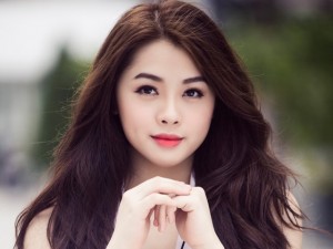 Ca nhạc - MTV - Vẻ đẹp của hot girl 19 tuổi nổi bật nhất VN Idol