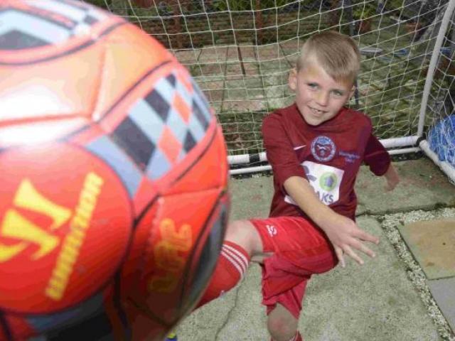 Bóng đá - Mourinho phát sốt với "sát thủ" nhí 7 tuổi ghi 97 bàn/mùa