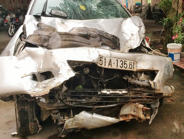 Pháp luật - Xế hộp chở nghìn cây thuốc lá lậu “đua” với môtô CSGT