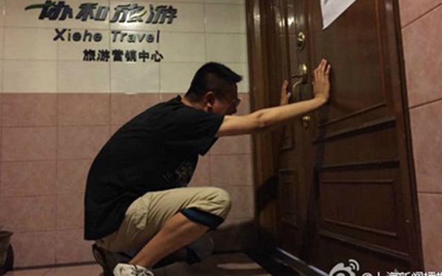 Tin tức trong ngày - Con trai nạn nhân chìm tàu TQ: "Đừng bỏ con ra đi"