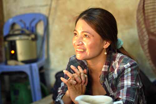 Tin tức trong ngày - Chị Hồng ve chai: "Đêm nay tôi không ngủ được"