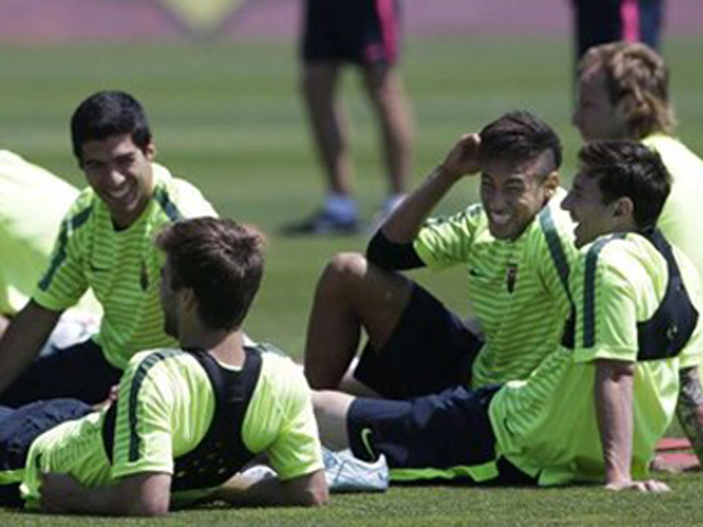 Bóng đá - Sao Barcelona thoải mái... làm "chuyện ấy" trước chung kết C1