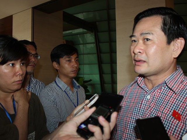 "Người dân phải trả tiền bồi thường cho ông Chấn"