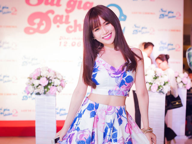 Phim - Sĩ Thanh khoe eo thon đi xem "Romeo &amp; Juliet 2015"