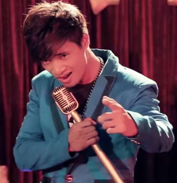 Ca nhạc - MTV - Clip Lệ Rơi bảnh bao trong MV của đối thủ Sơn Tùng