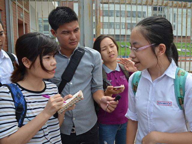 Tuyển sinh 2018 - Gợi ý giải đề thi vào lớp 10 môn Tiếng Anh TPHCM năm 2015