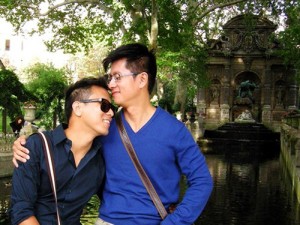 Les & Gay - Chuyện tình 10 năm của cặp đôi đồng tính Việt