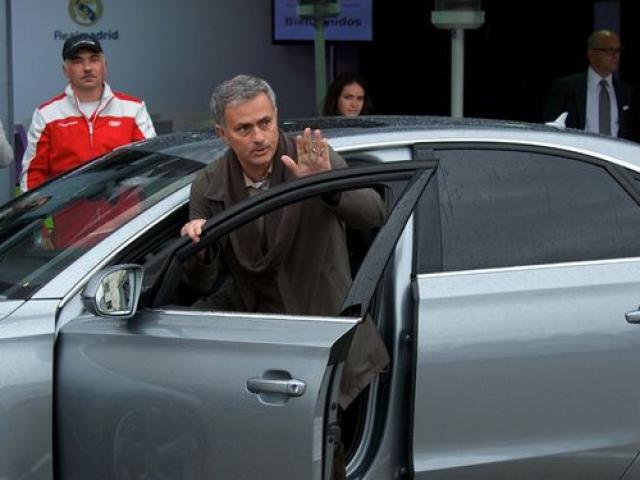 Bóng đá - Sao 360 độ: “Quái xế” Mourinho bị treo bằng lái